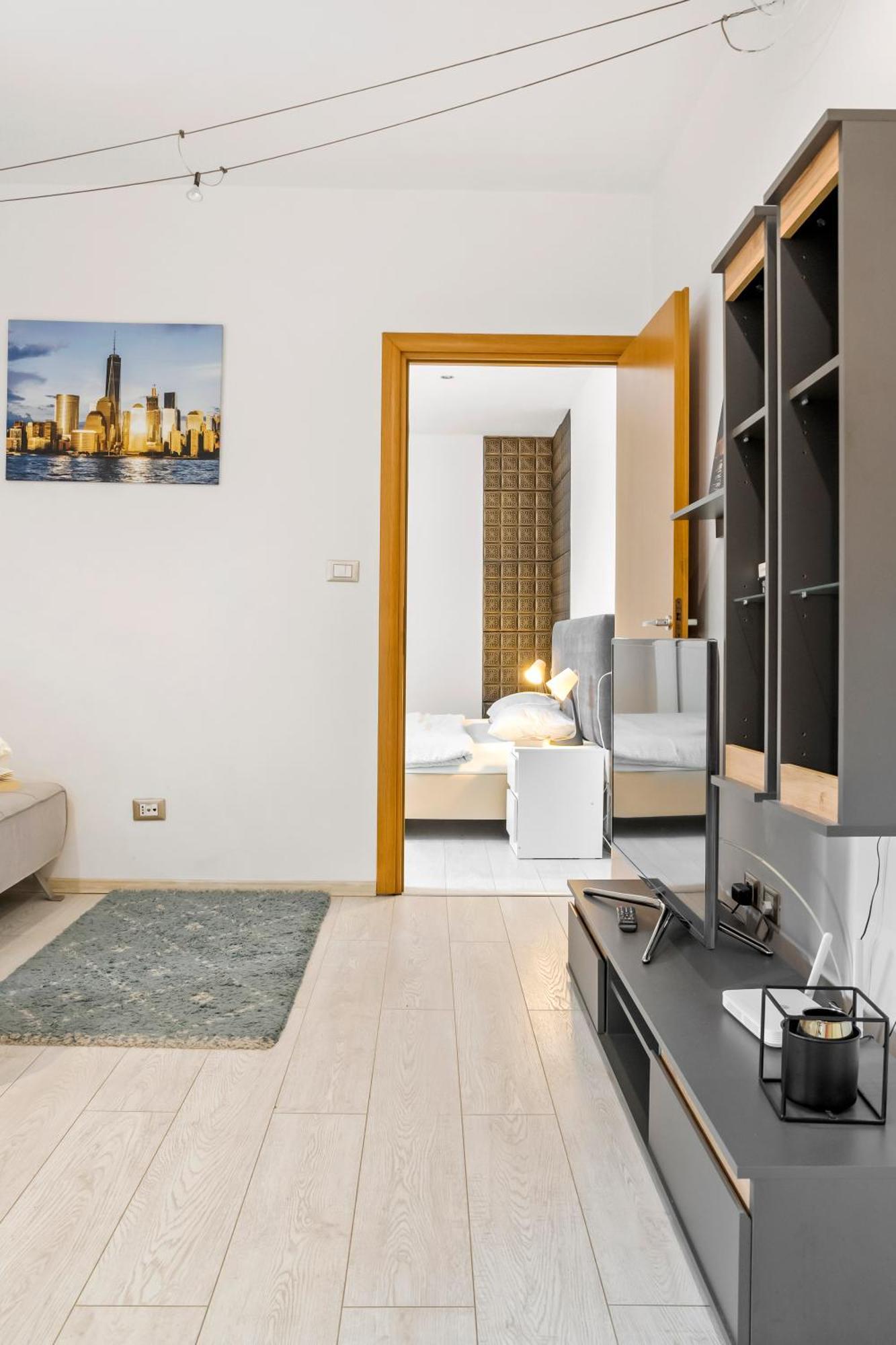 One Love Central Apartment บูคาเรสต์ ภายนอก รูปภาพ